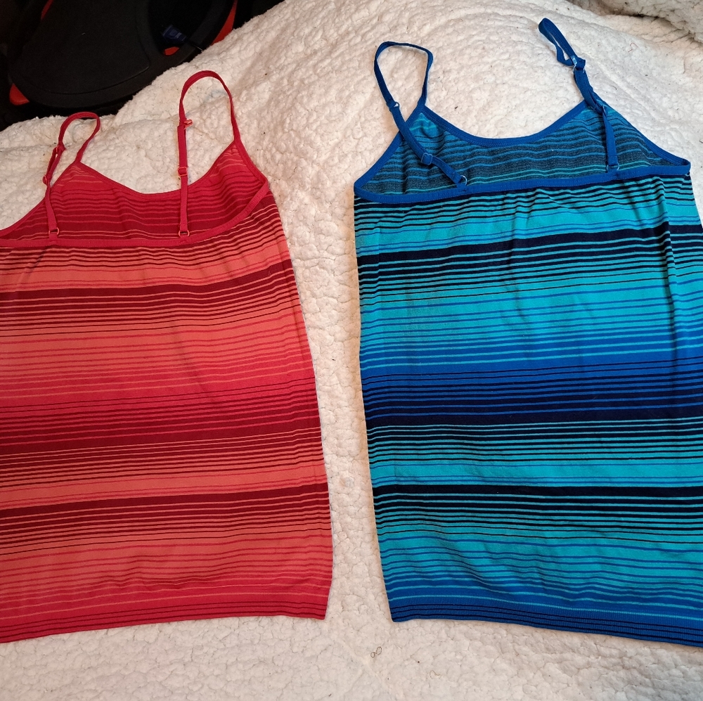 Tops - Picture 4 of 4